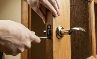 Quels sont les types de serrures de porte et comment choisir le bon verrou ?